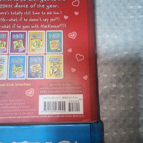 DORK DIARIES EUC SET OF 4 BOOKS - Picture 6 of 8